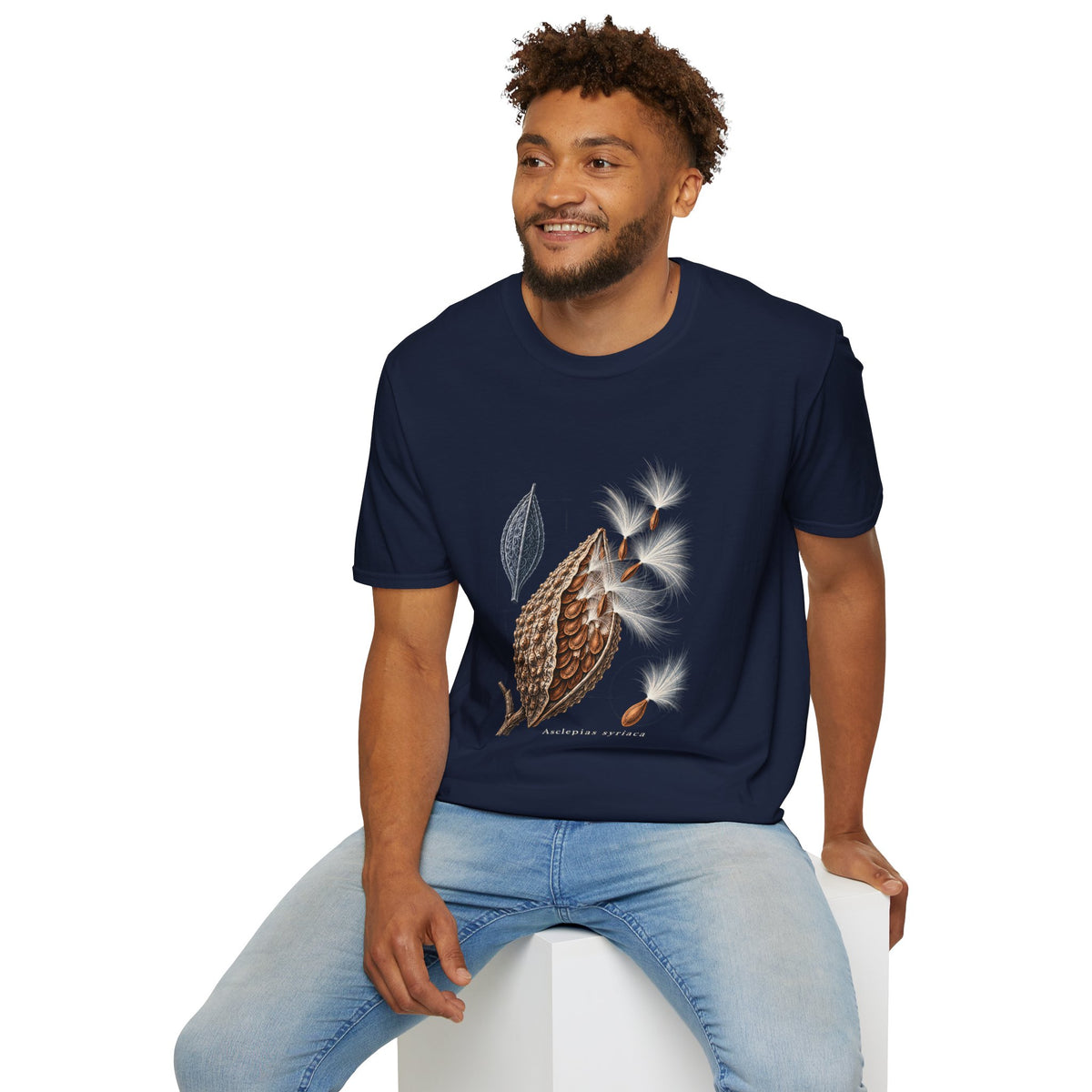 Common Milkweed Seedpod Botanical T-Shirt